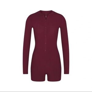 Skims Soft Lounge Button Up Henley Onesie Romper Wine XL